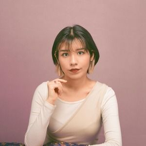 Meet your Posher, Valeria